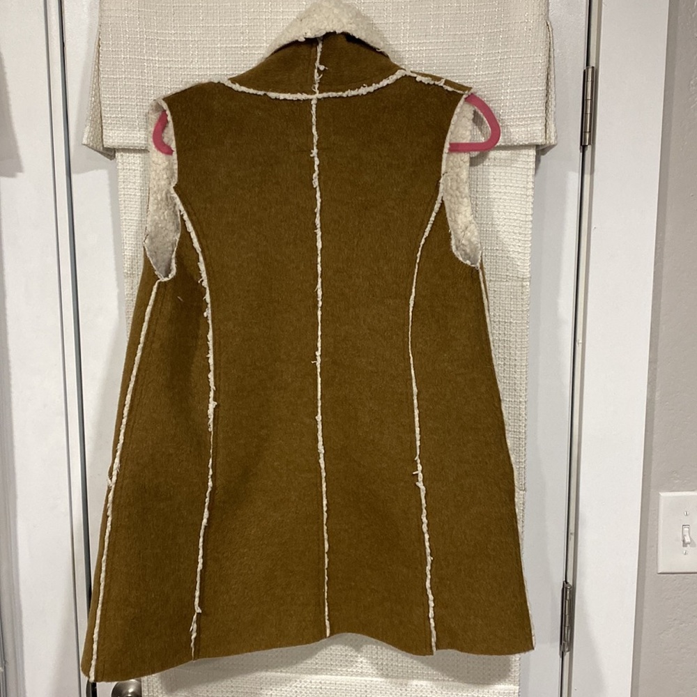 Dylan Winter Vest - Picture 3 of 3